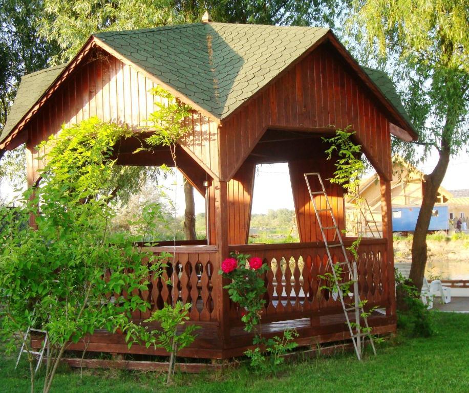 Casa Dintre Salcii Hotel Uzlina Eksteriør billede